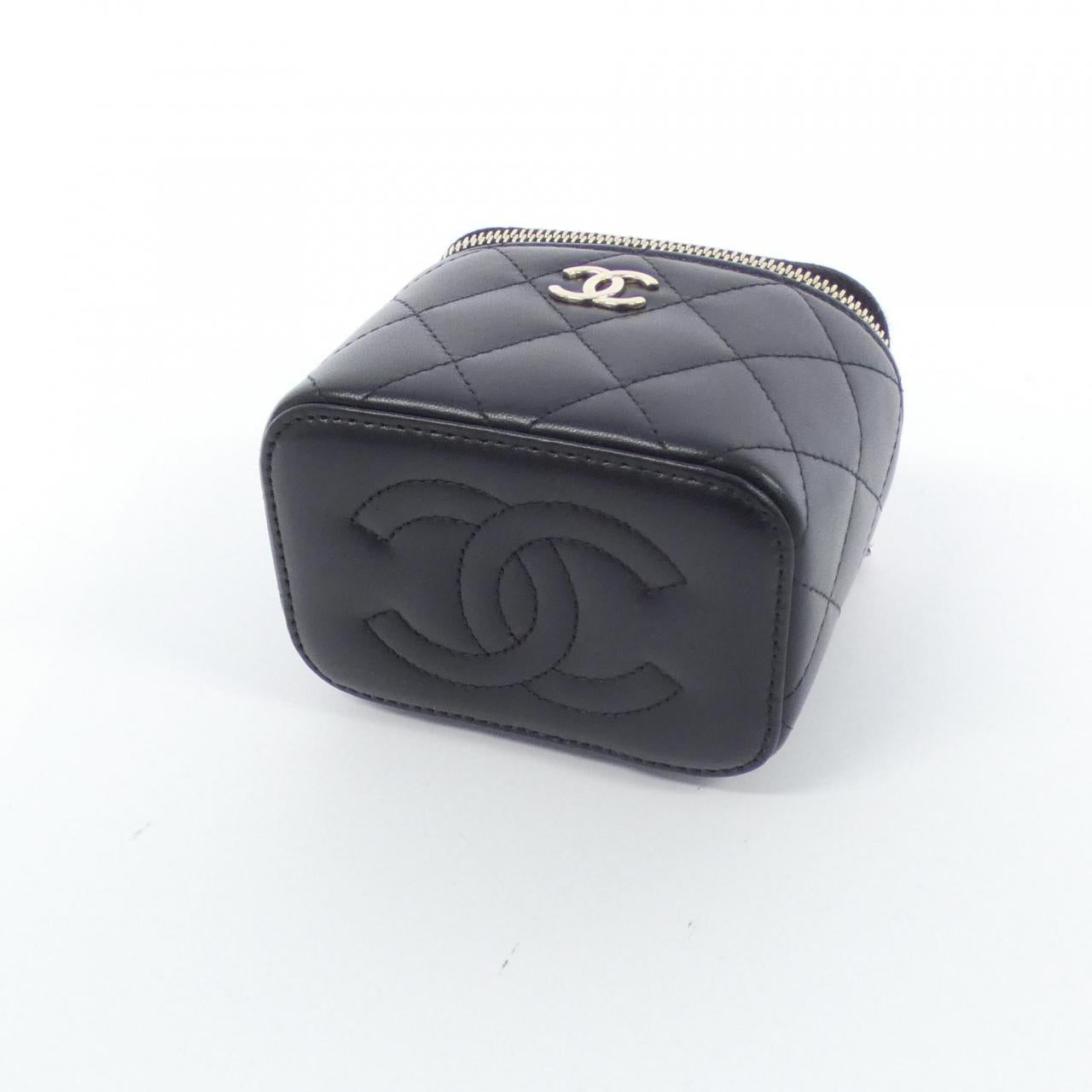 Chanel Lambskin Shoulder Bag - Rovelle Bags
