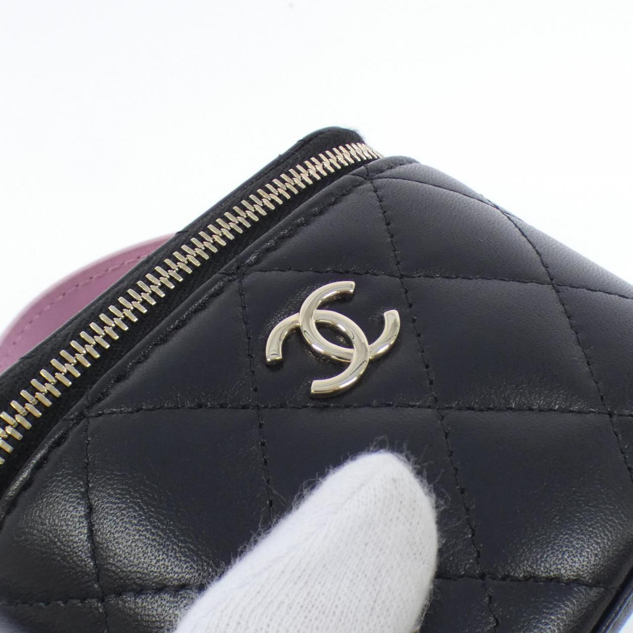Chanel Lambskin Shoulder Bag - Rovelle Bags