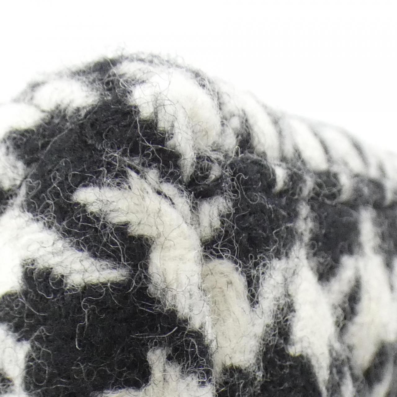 Chanel Wool Shoulder Bag - Rovelle Bags