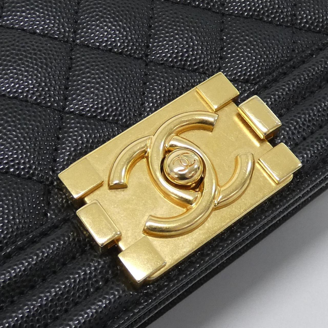 Chanel Boy Chanel Caviar Skin Shoulder Bag