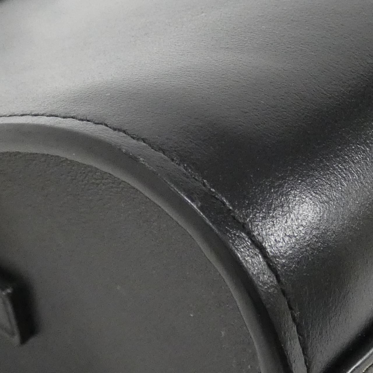 Saint Laurent Monogram Handbag - Rovelle Bags