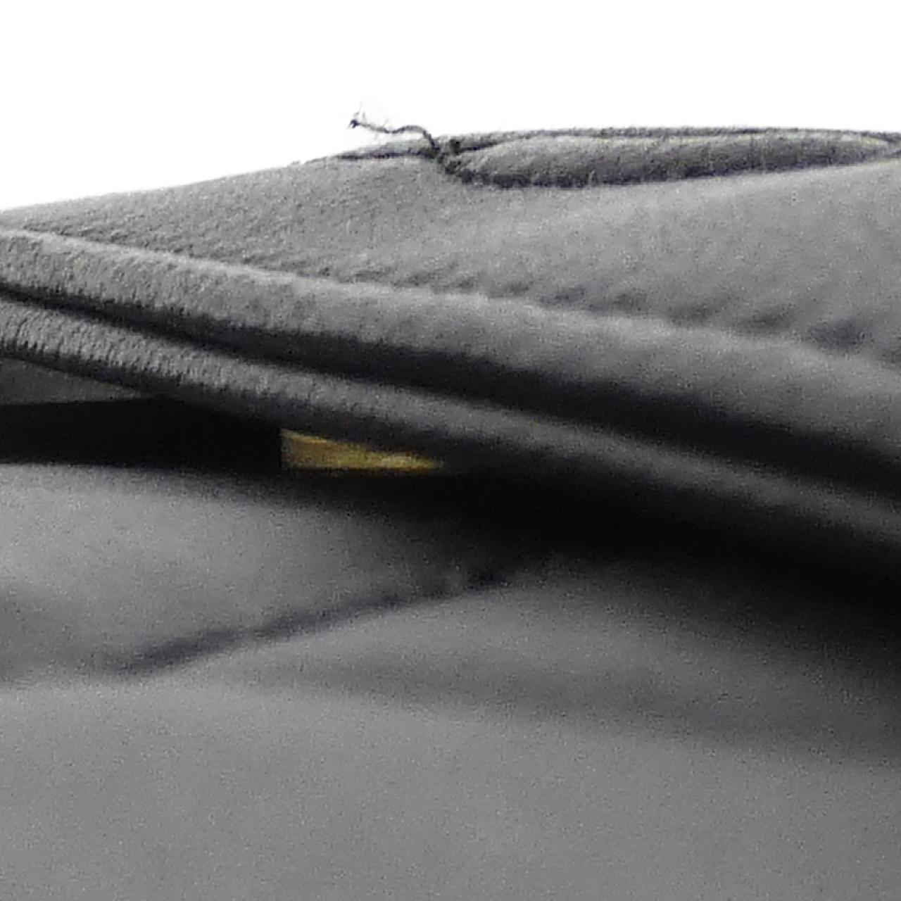 Chanel AS1823 Lambskin Shoulder Bag