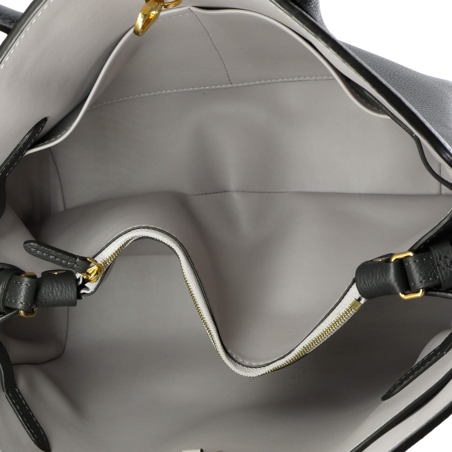 Louis Vuitton Milla Handbag Veau Nuage Calfskin MM