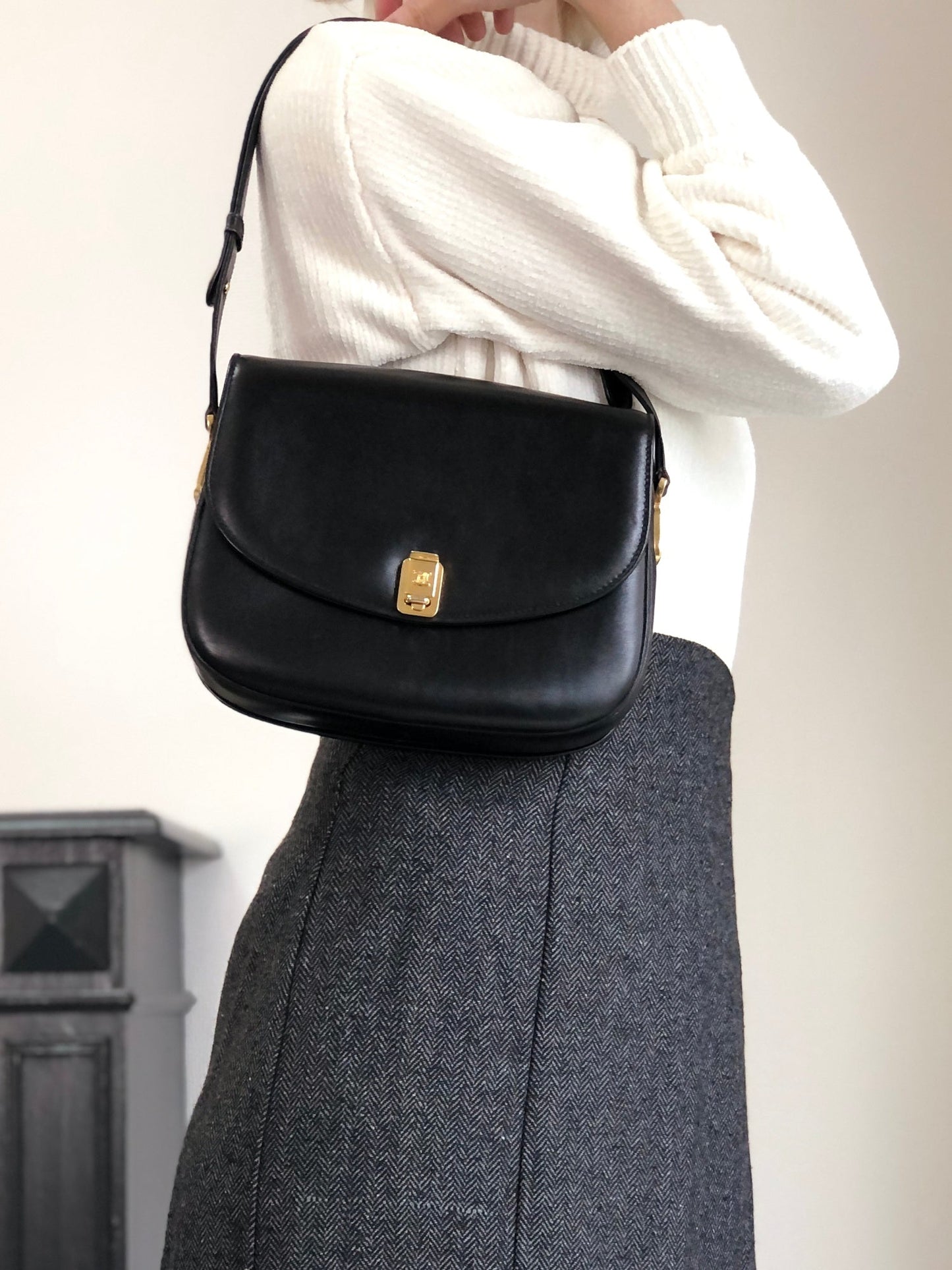 CELINE Front Buckle Shoulder bag Black ery5dr