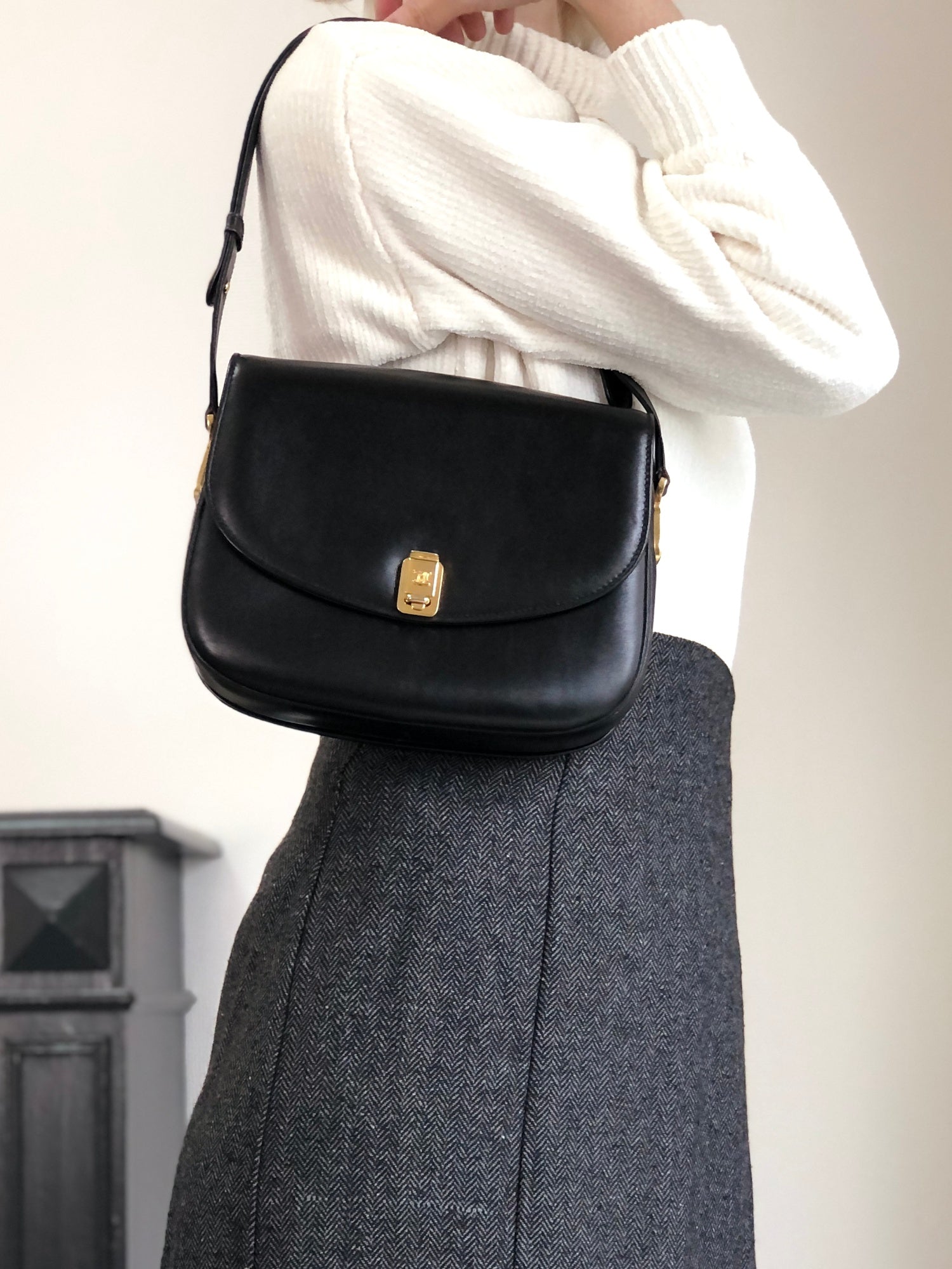 CELINE Front Buckle Shoulder bag Black ery5dr