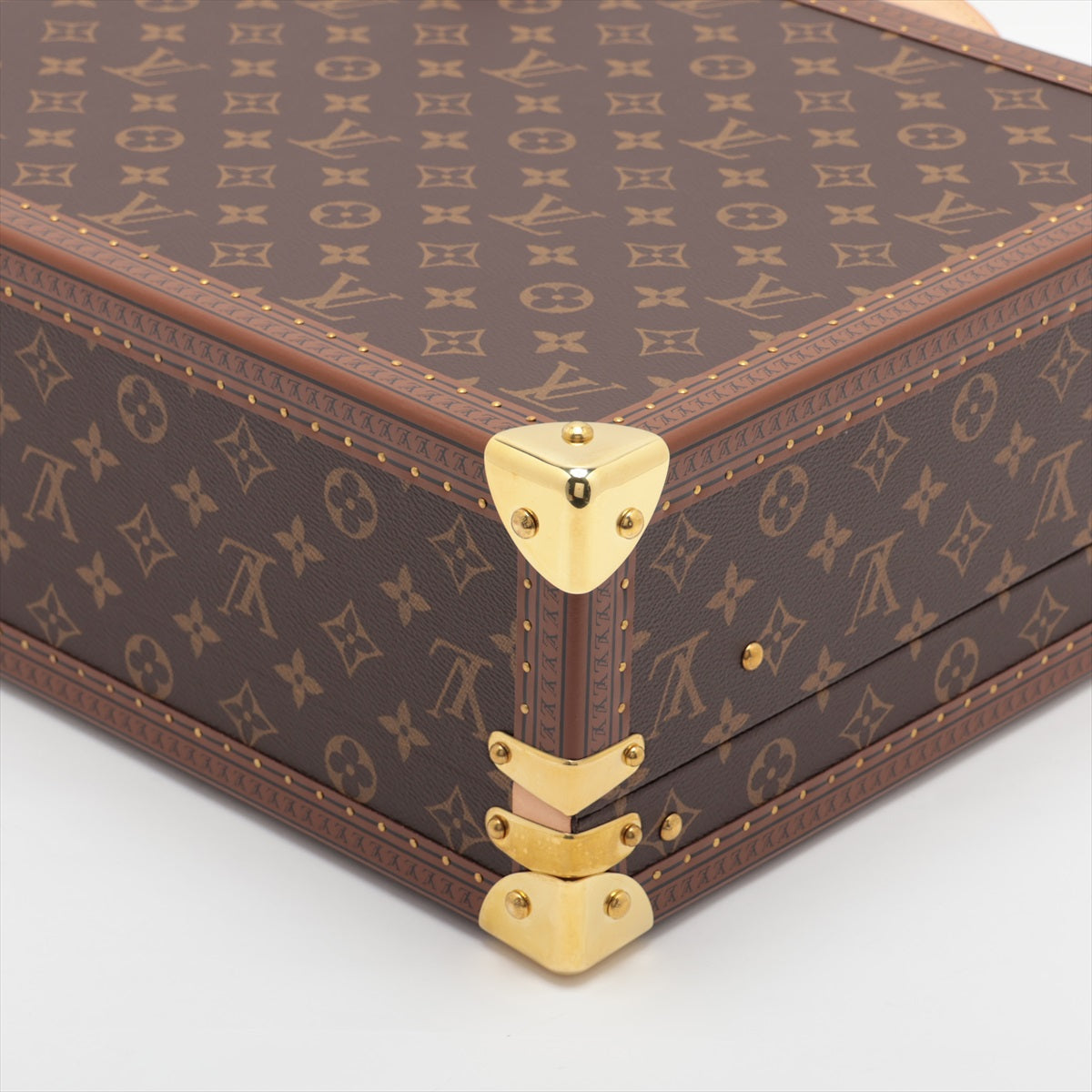 Louis Vuitton Monogram Cotville 40 M21424