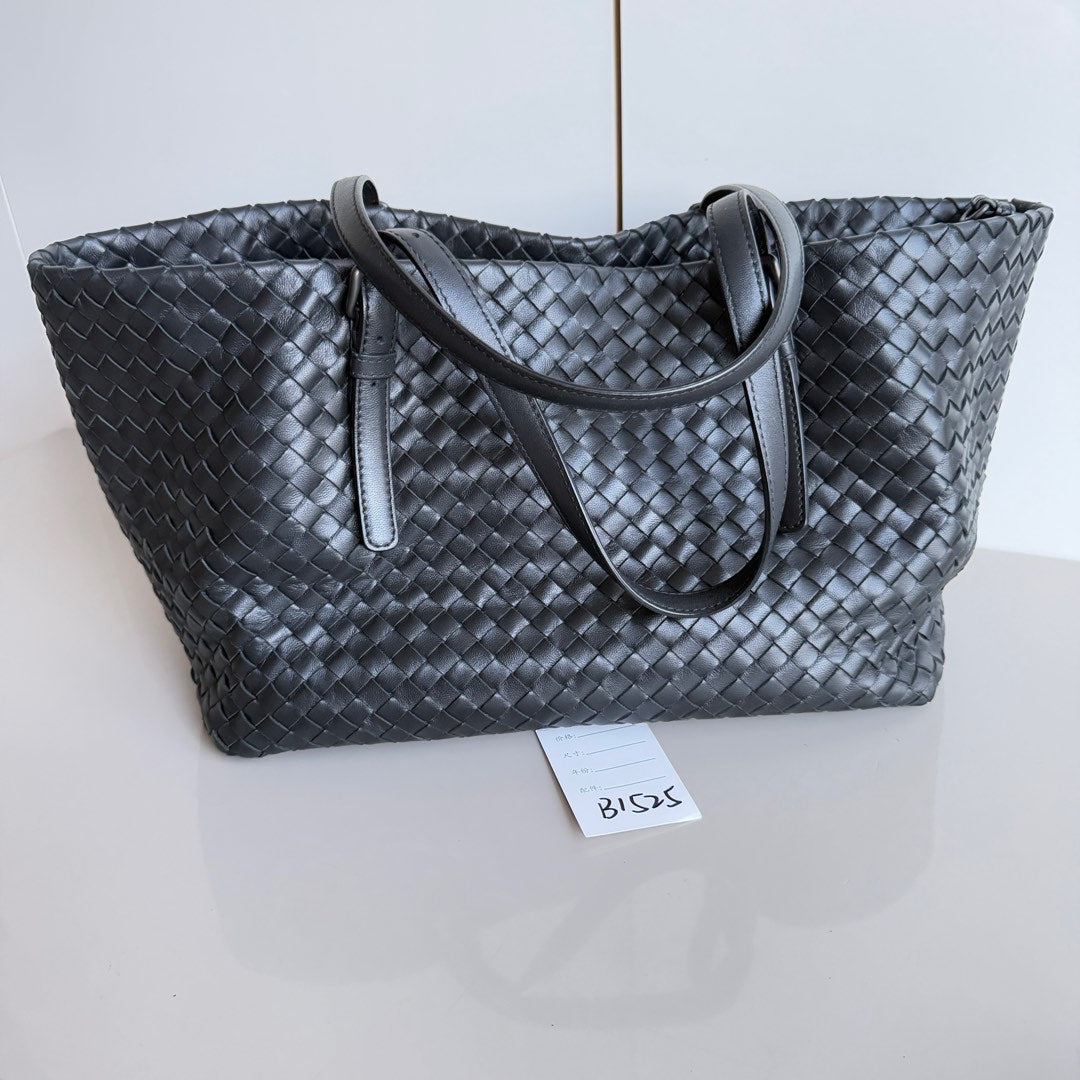 Bottega Veneta Veneta Tote - Rovelle Bags