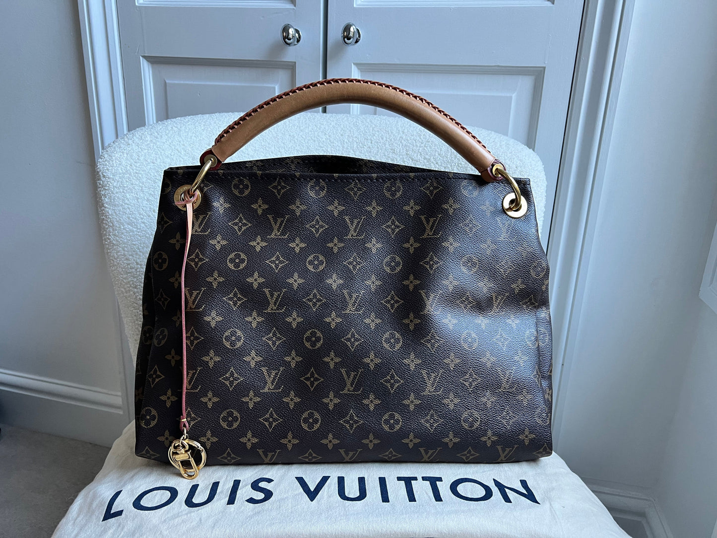 Louis Vuitton Artsy MM Monogram (RRP £1,940)