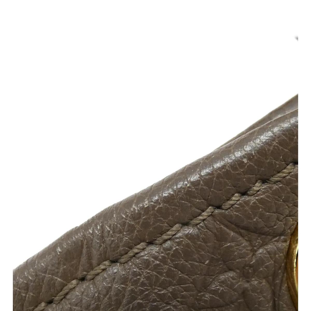 Louis Vuitton Monogram Arty MM M94171 Shoulder Bag