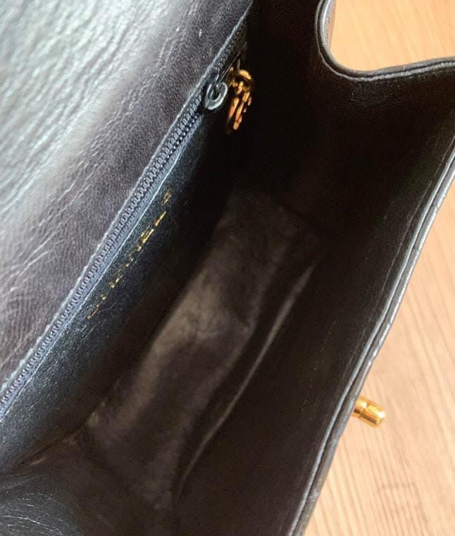 Chanel Chanel 19 Shoulder Bag - Rovelle Bags