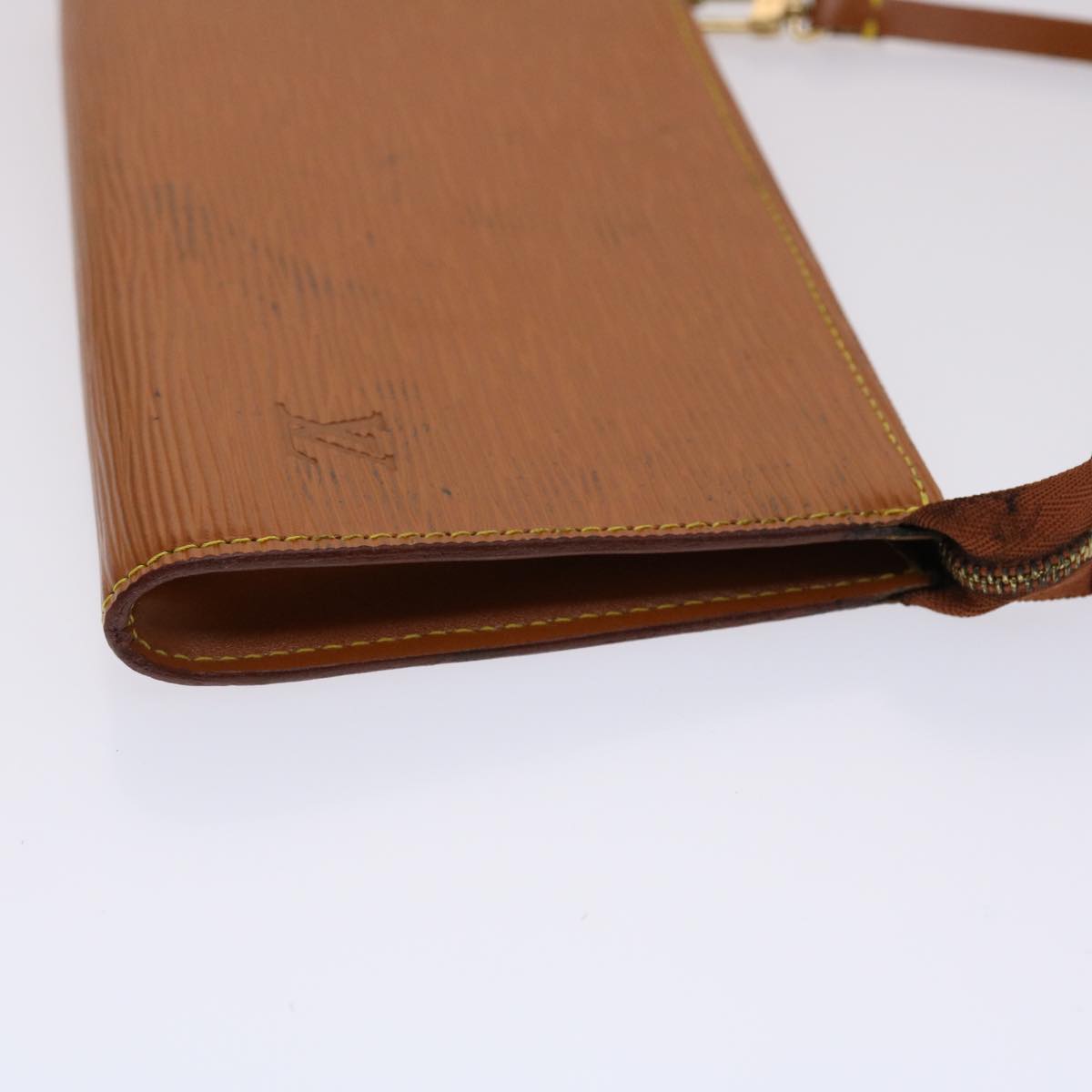 LOUIS VUITTON Epi Pochette Accessoires Pouch Brown M52953 LV 48649
