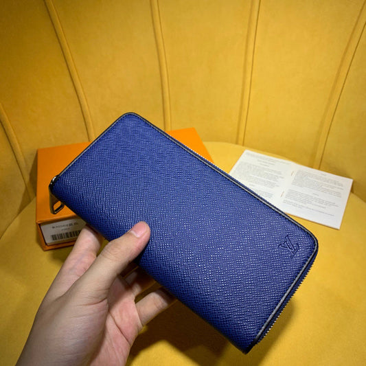 Louis Vuitton Luxury Bags 2300