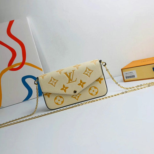 Louis Vuitton Luxury Bags 2471