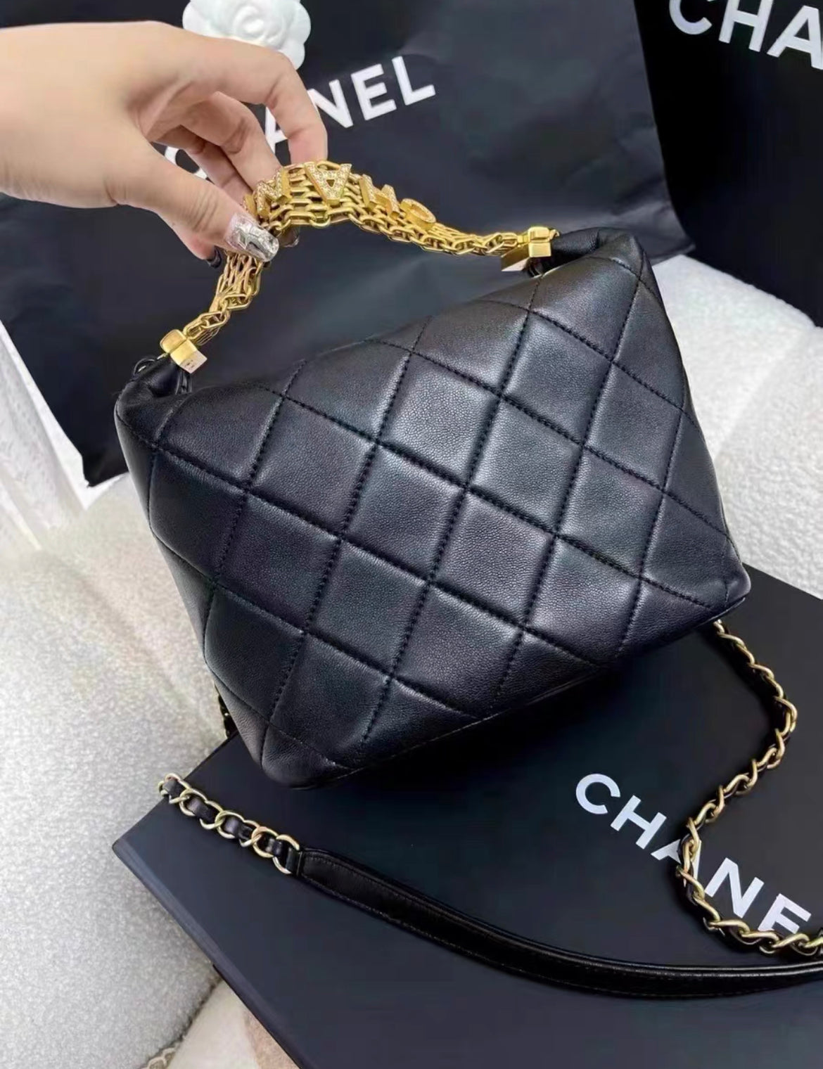 Chanel Chanel 22 Shoulder Bag - Rovelle Bags