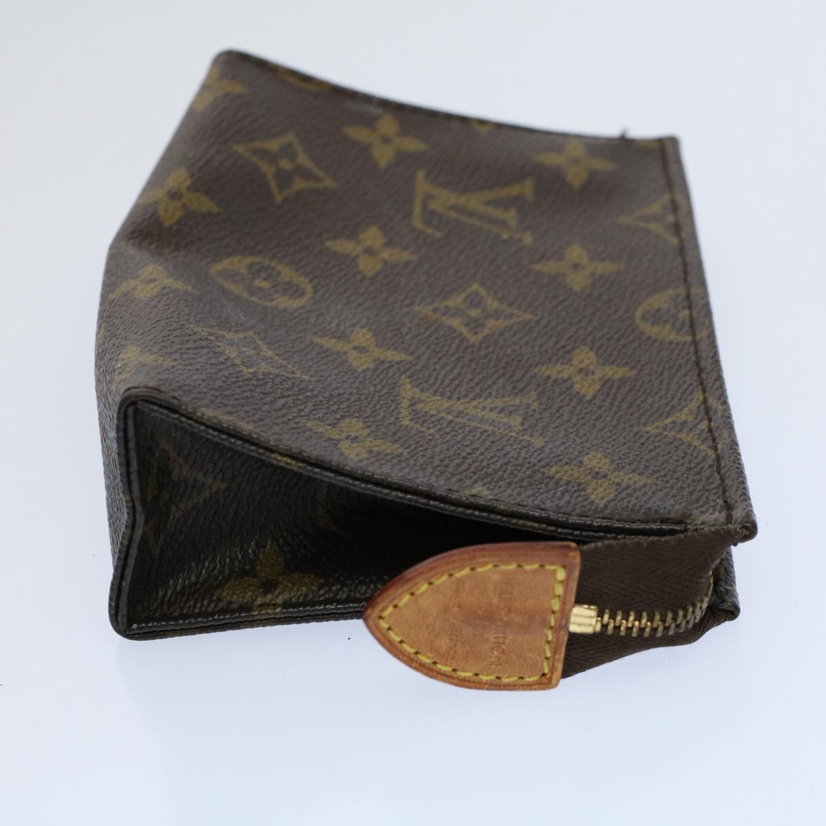 LOUIS VUITTON Monogram Poche Toilette 15 Pouch M47546 LV Auth 59111