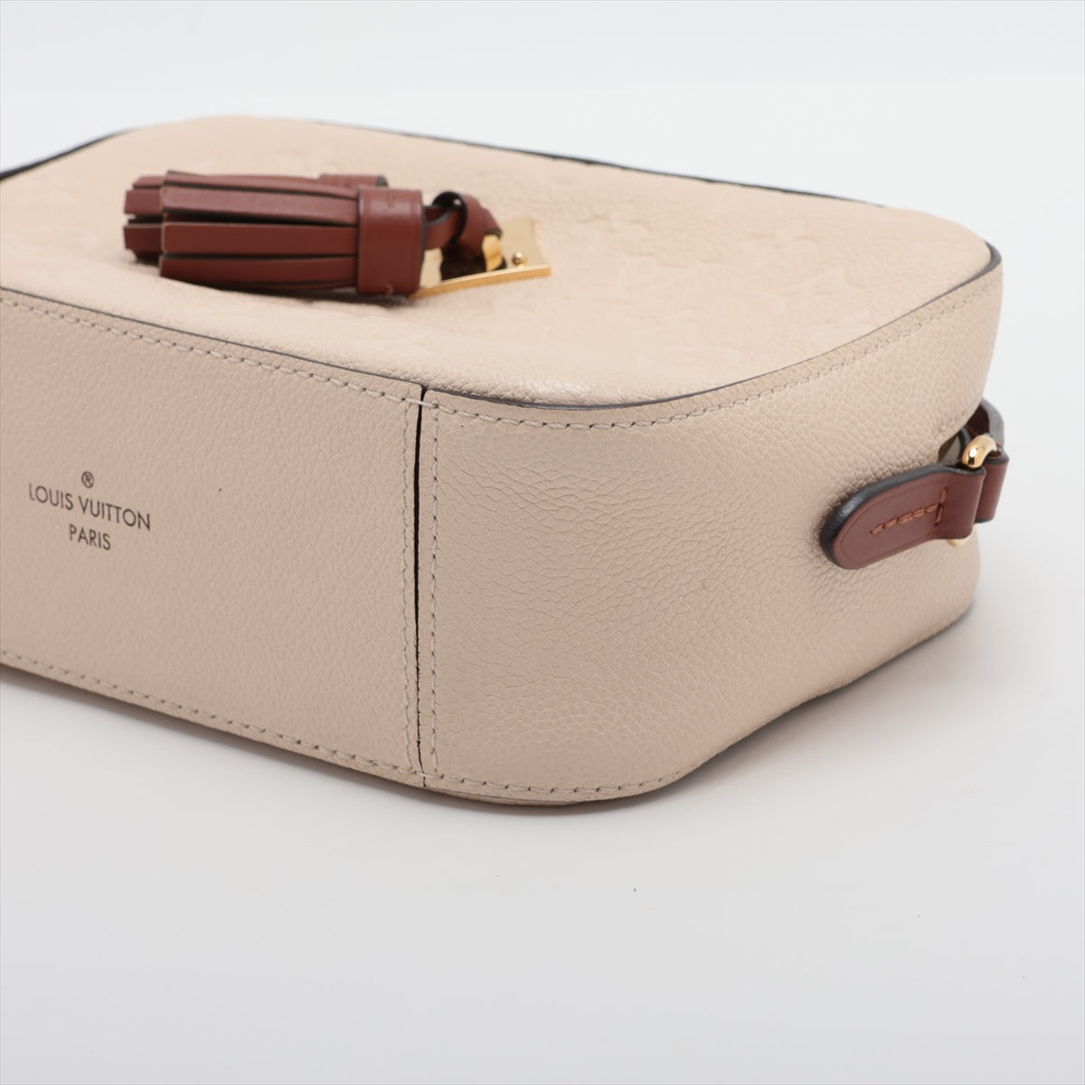 Louis Vuitton Monogram Amplant Santongju M44597 at