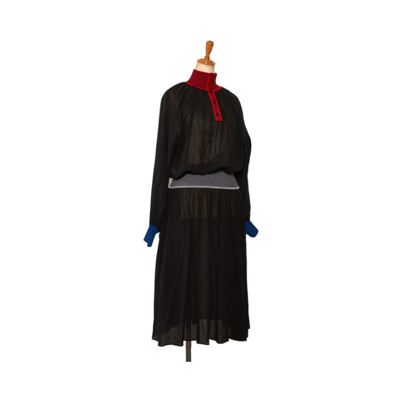 Louis Vuitton Border One Piece Size: 34 Black Red Blue Silk Louis Vuitton
