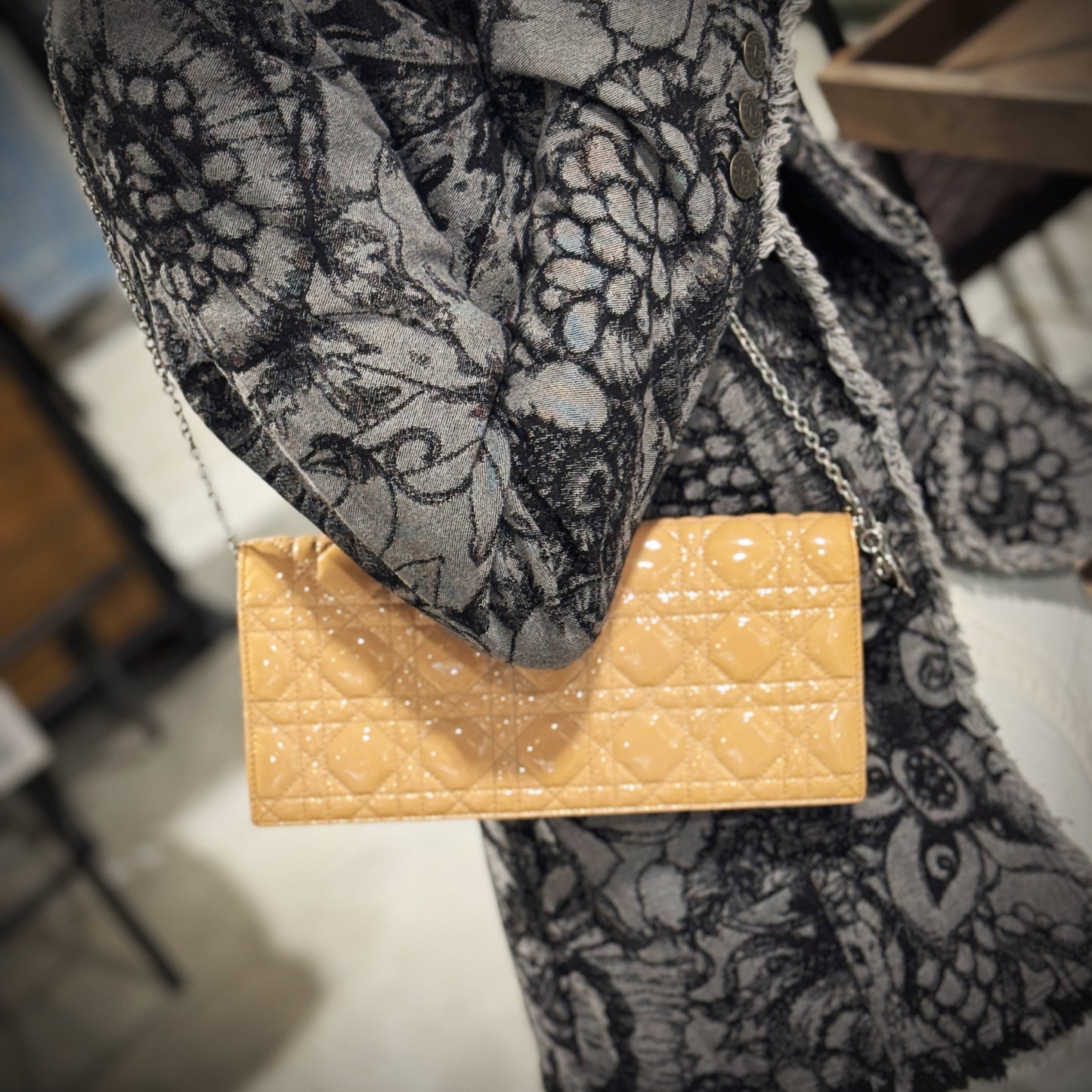 Dior 30 Montaigne Shoulder Bag - Rovelle Bags