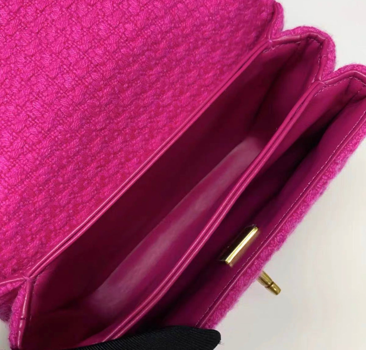 Chanel Chanel 22 Shoulder Bag - Rovelle Bags