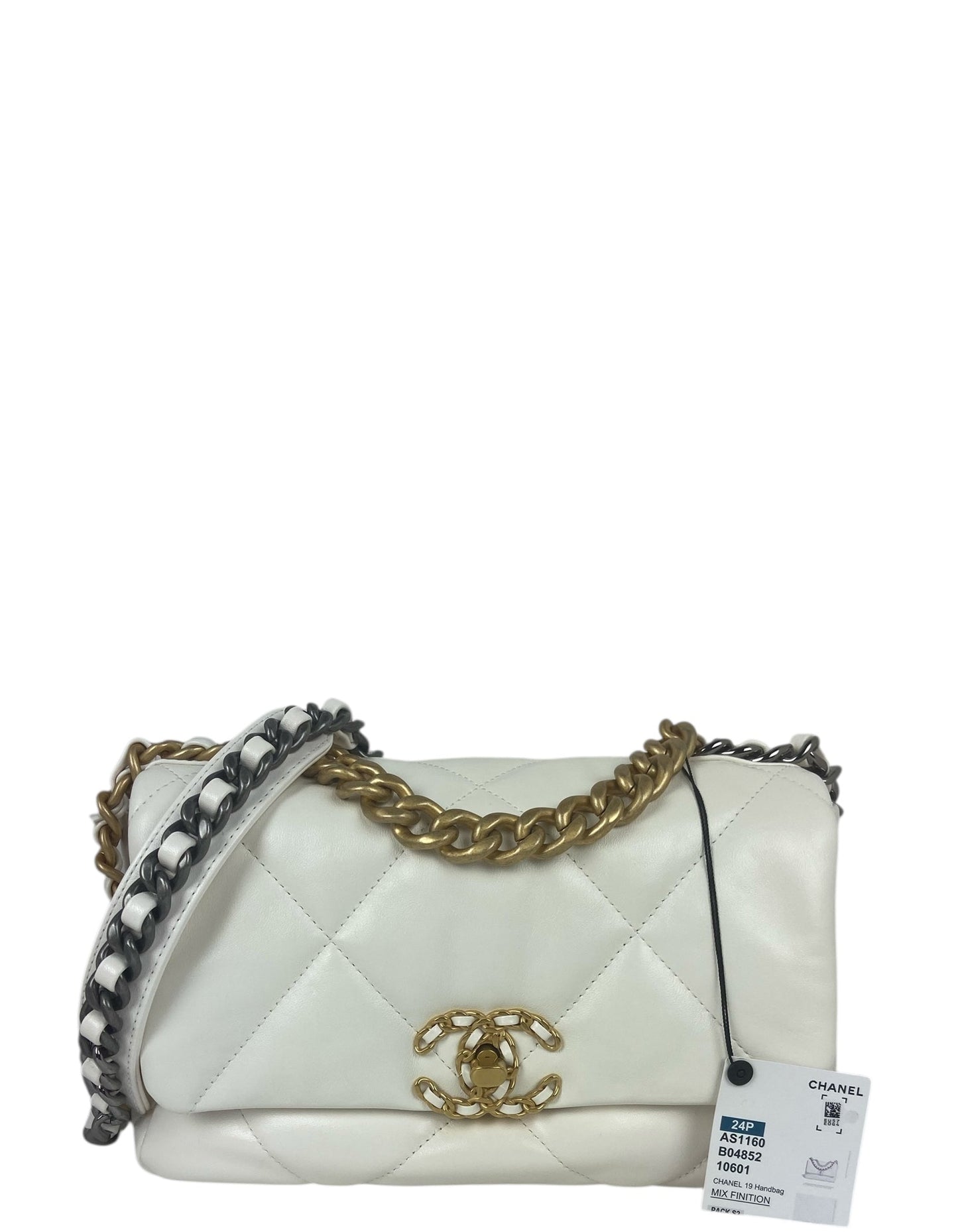 Chanel NWT White Lambskin Quilted Medium Handbag - Rovelle Bags
