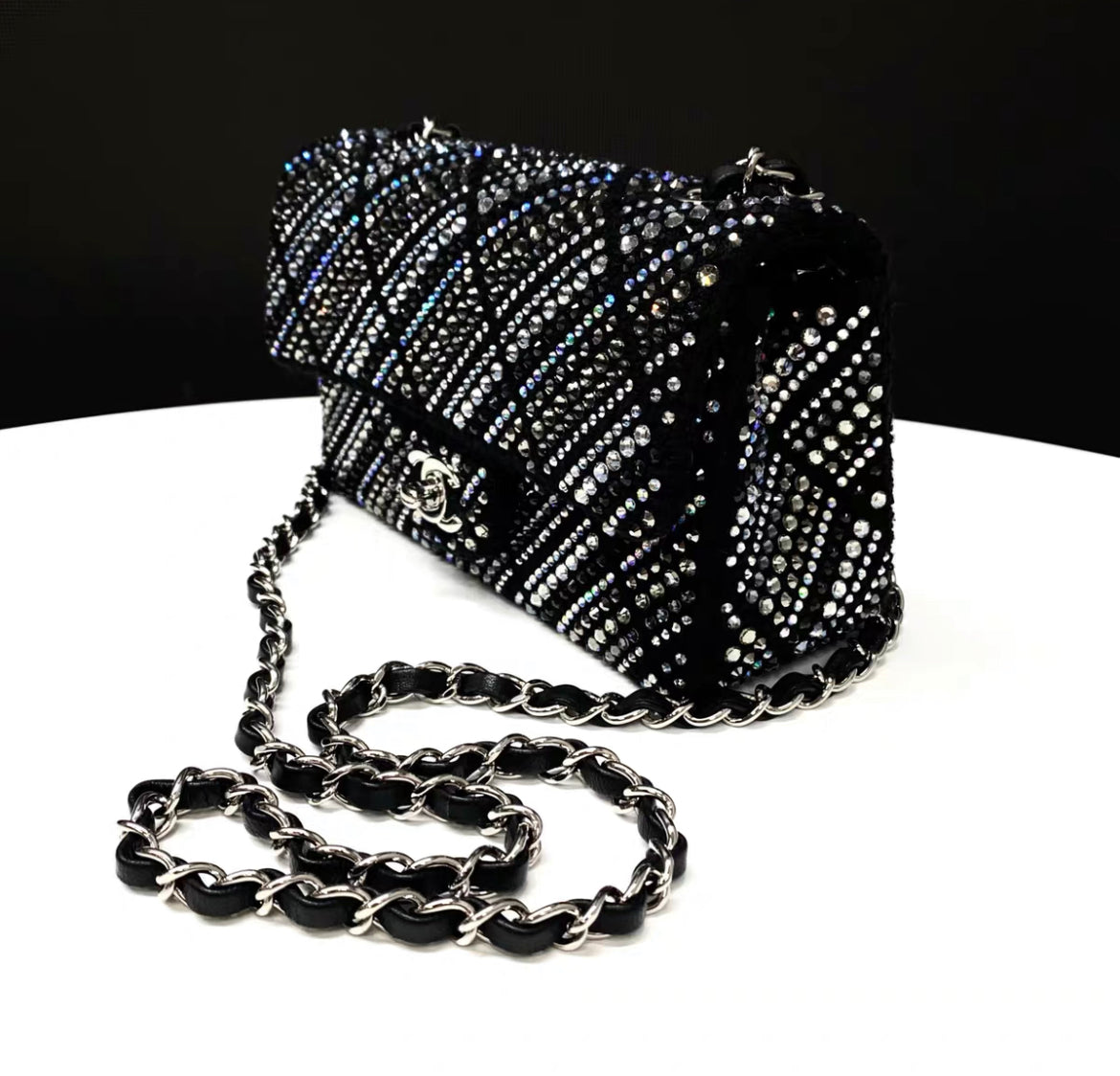 Chanel Chanel 22 Shoulder Bag - Rovelle Bags