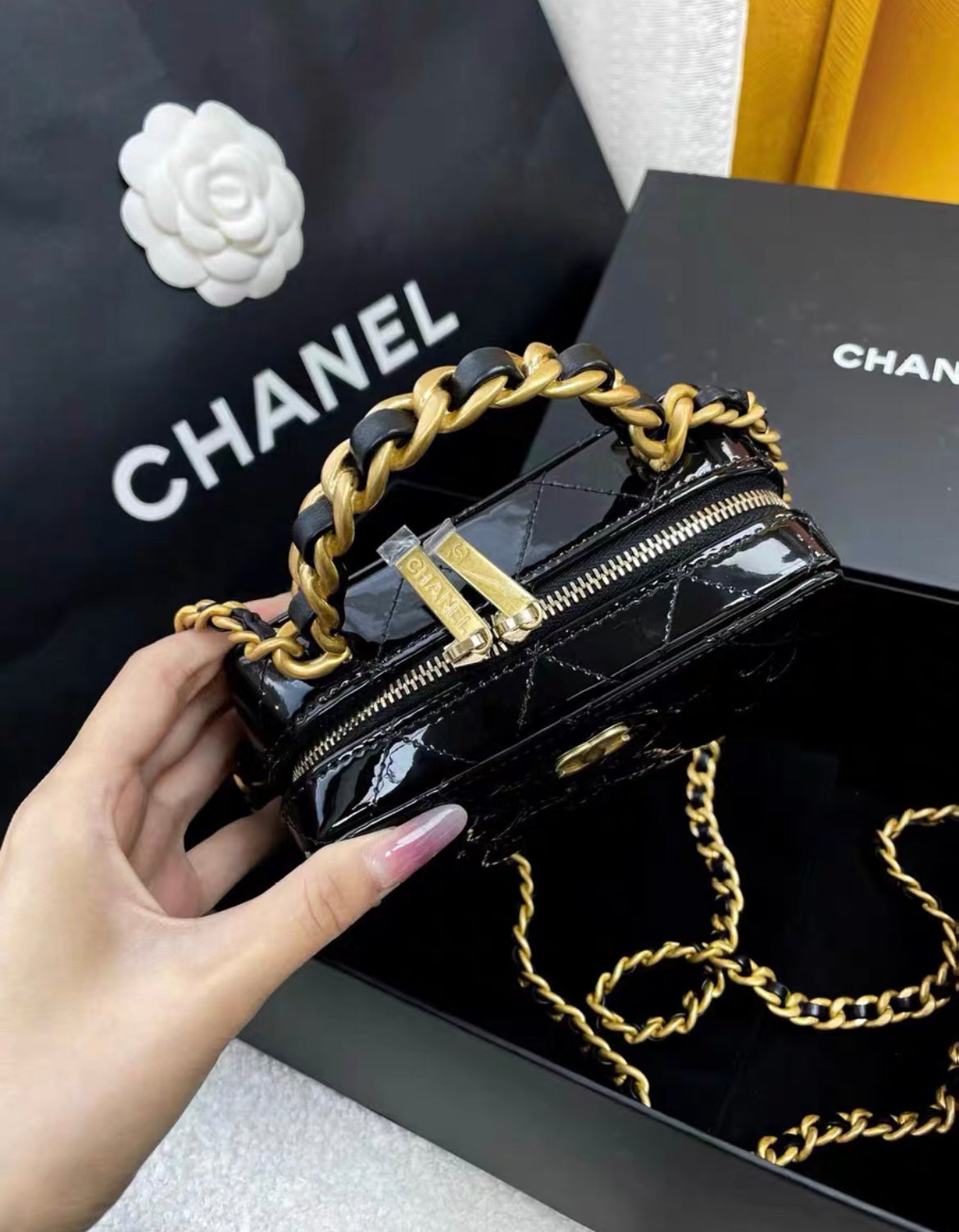 Chanel Chanel 22 Shoulder Bag - Rovelle Bags