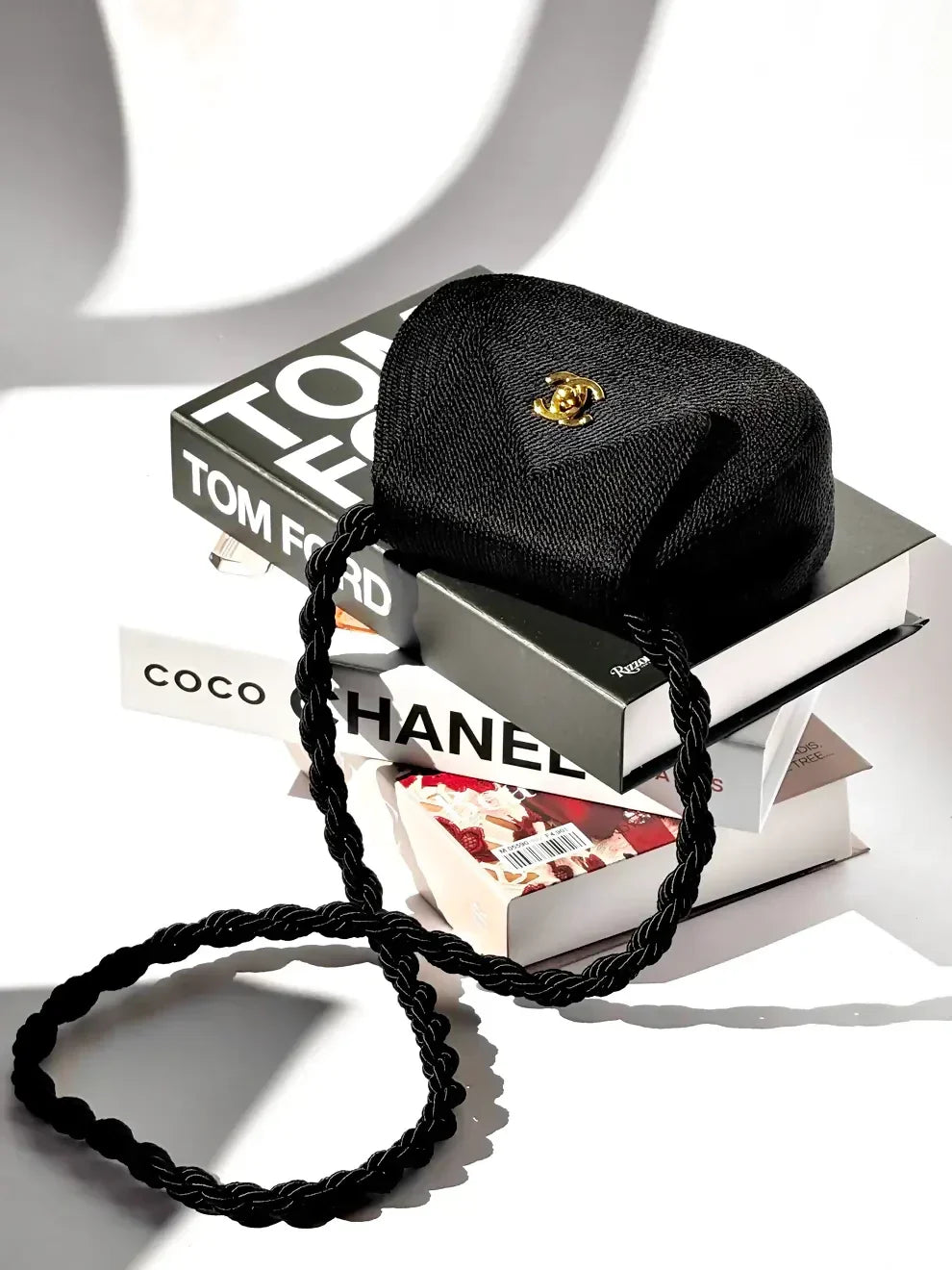 Chanel Chanel 19 Shoulder Bag - Rovelle Bags