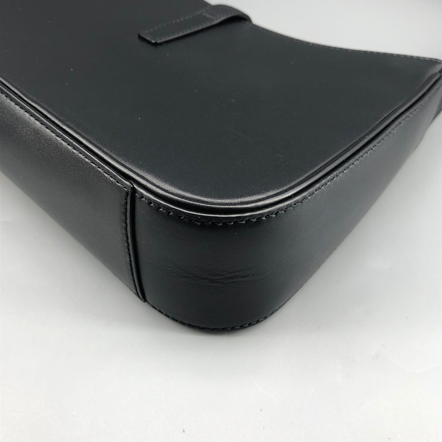 Saint Laurent Le 5 à 7 Smooth Leather Hobo Shoulder Bag Black