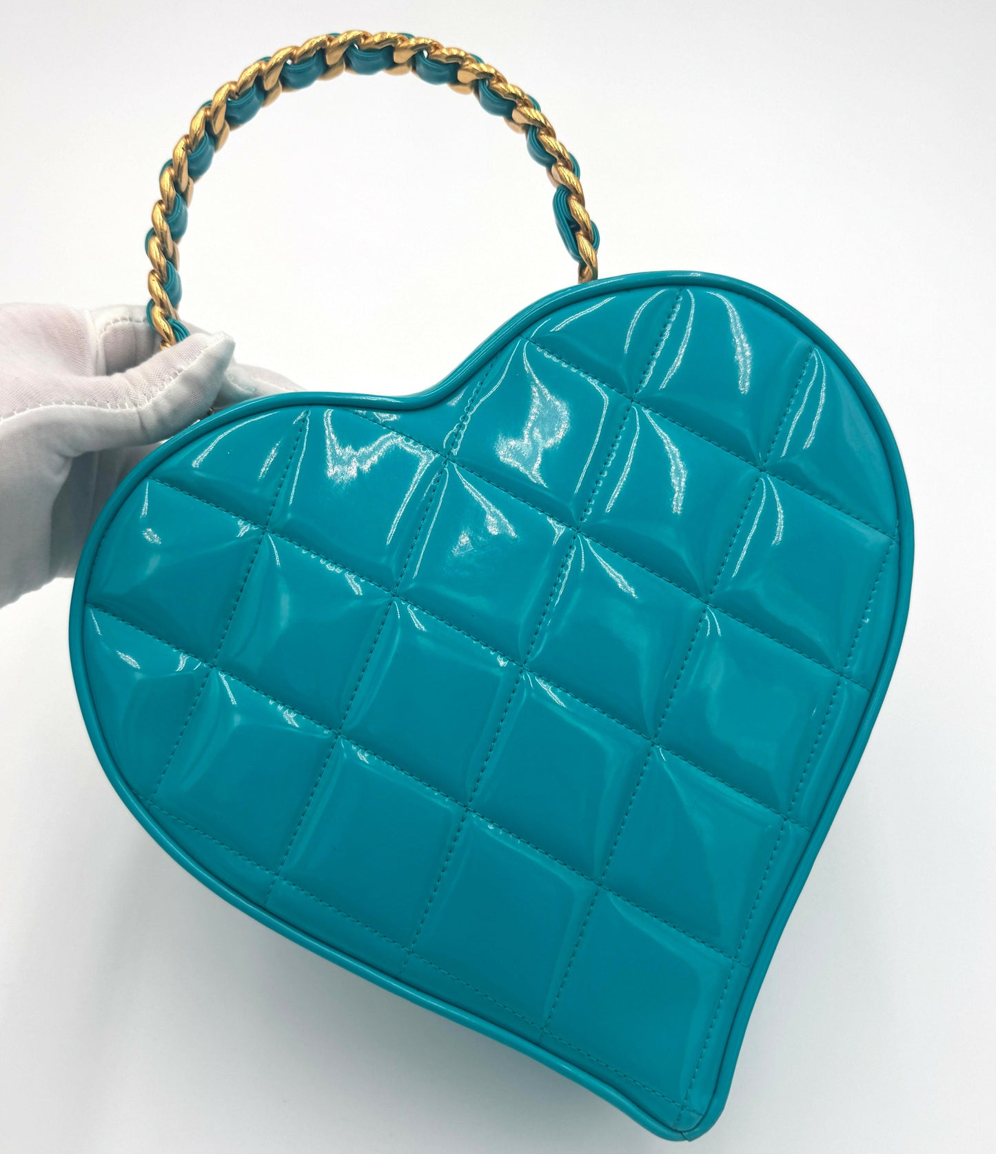 Chanel Chanel 19 Shoulder Bag - Rovelle Bags
