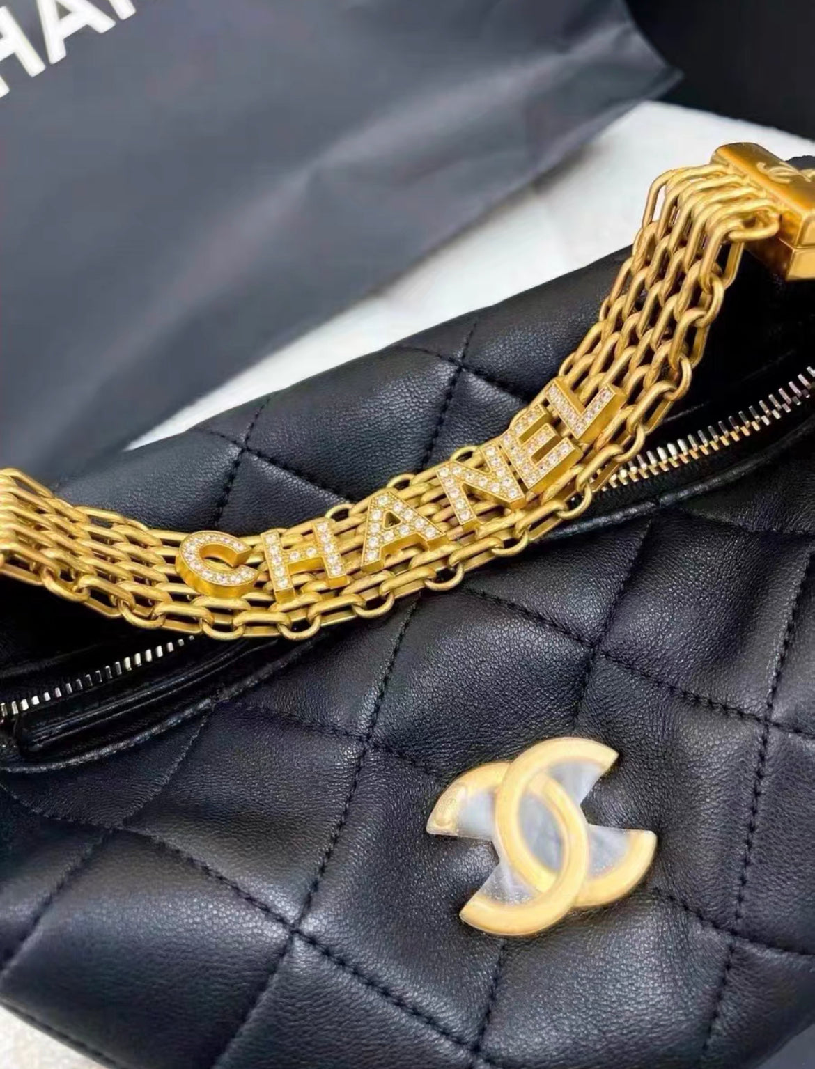 Chanel Chanel 22 Shoulder Bag - Rovelle Bags