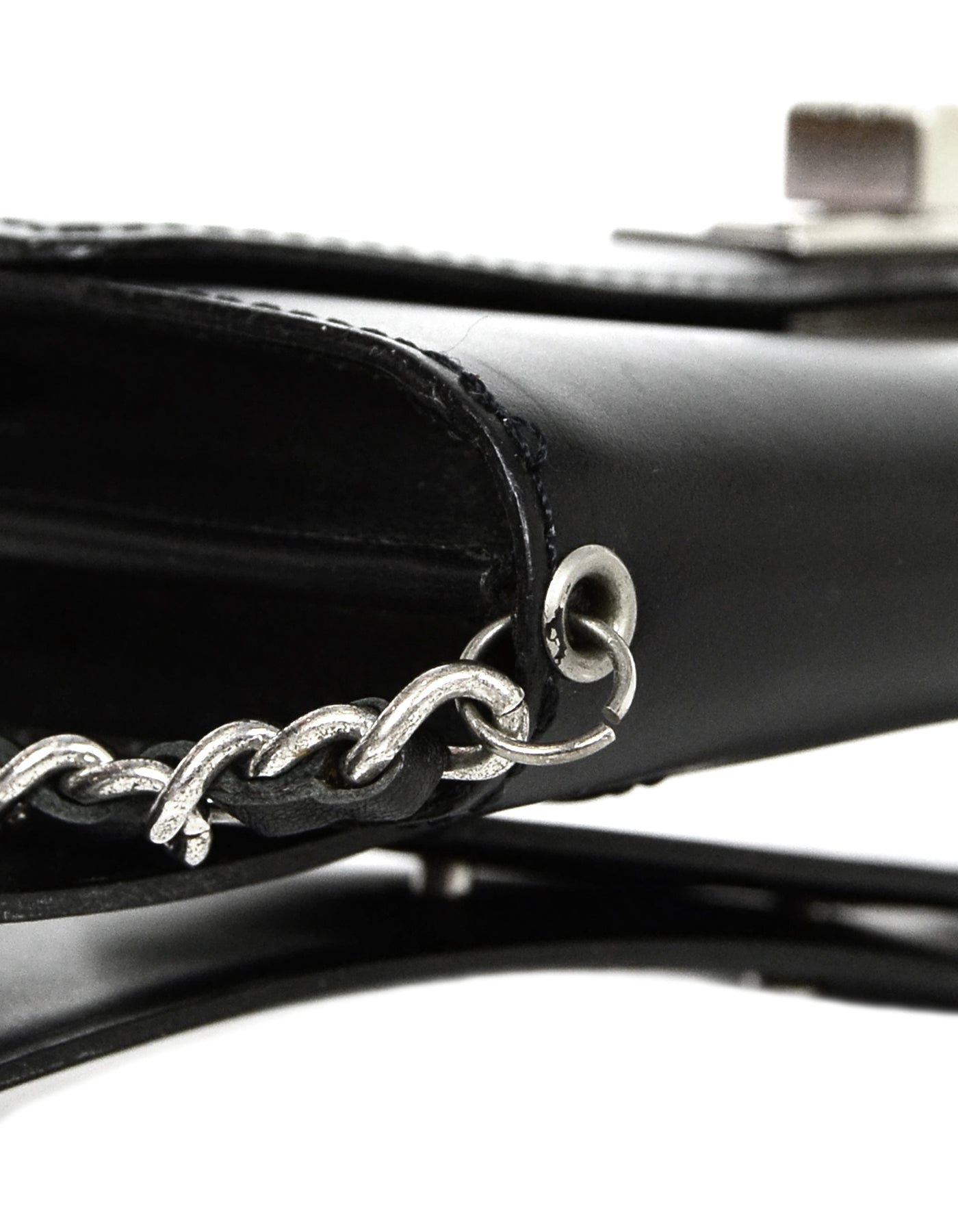 Chanel Black Smooth Leather 2.55 Reissue Handbag - Rovelle Bags