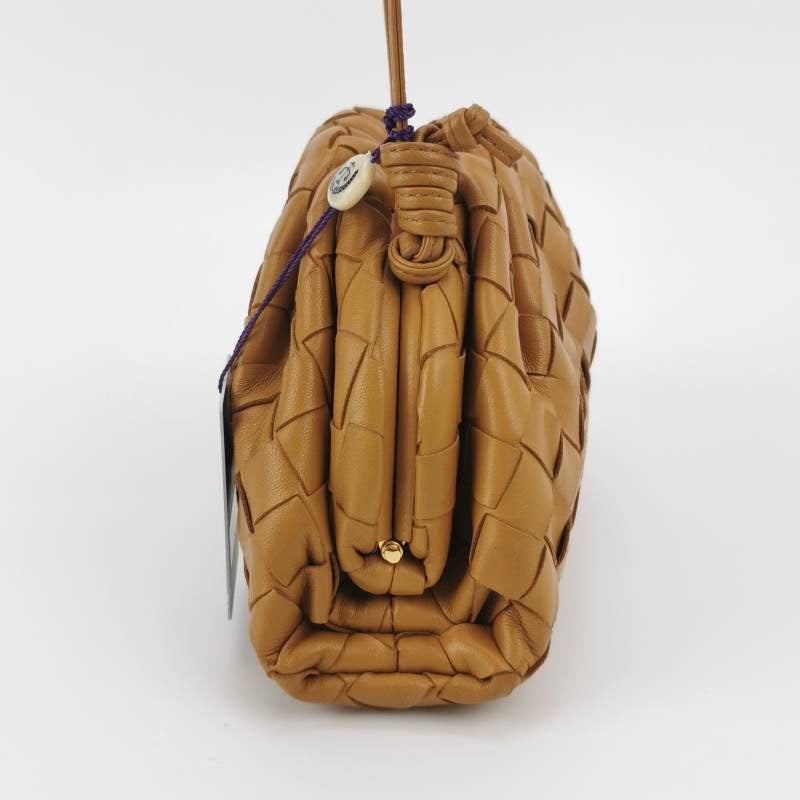 Bottega Veneta Pouch Crossbody - Rovelle Bags