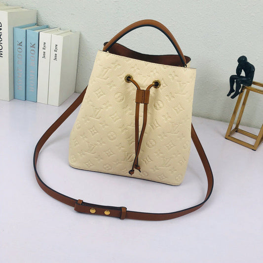 Louis Vuitton Luxury Bags 1751