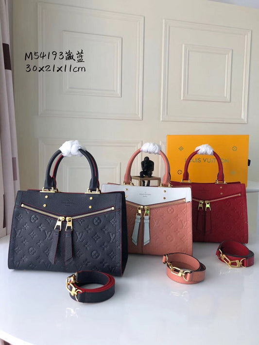 Louis Vuitton Luxury Bags 2039