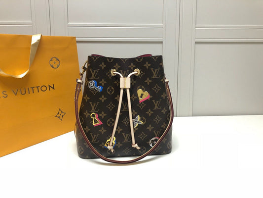 Louis Vuitton Luxury Bags 2058