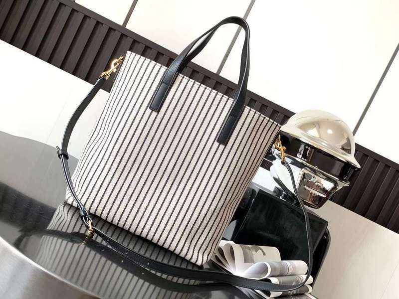 Yves Saint Laurent Boutique Statement Handbag