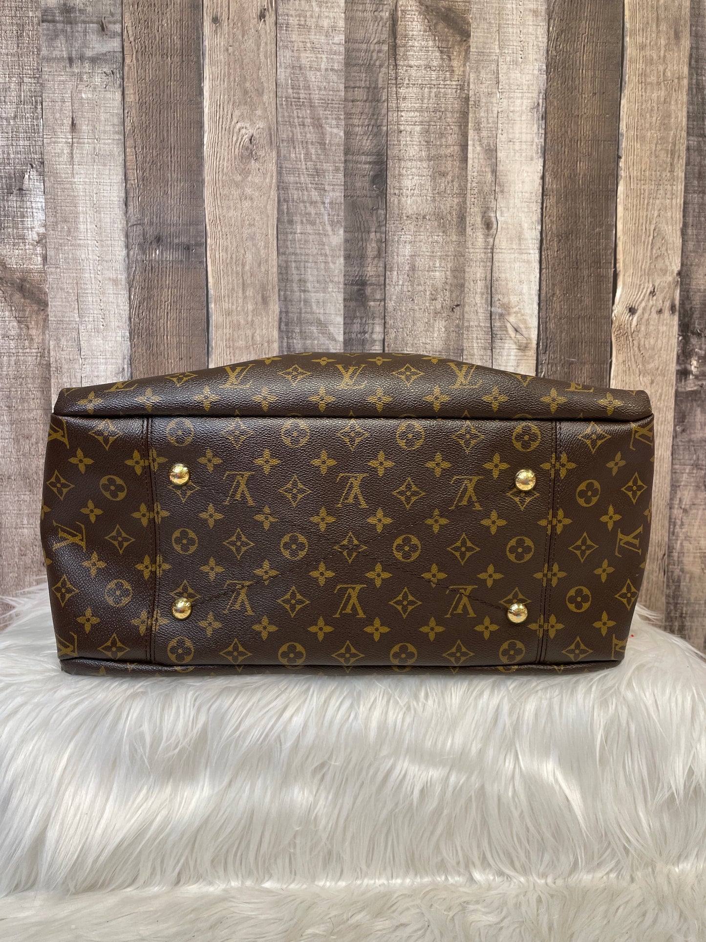 Handbag Luxury Designer By Louis Vuitton Size: Large