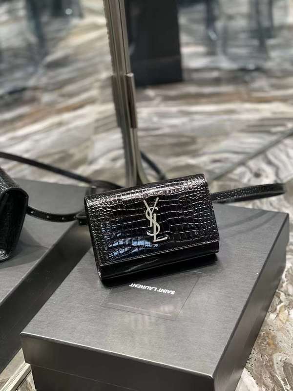 Yves Saint Laurent Weekend Modern Handbag