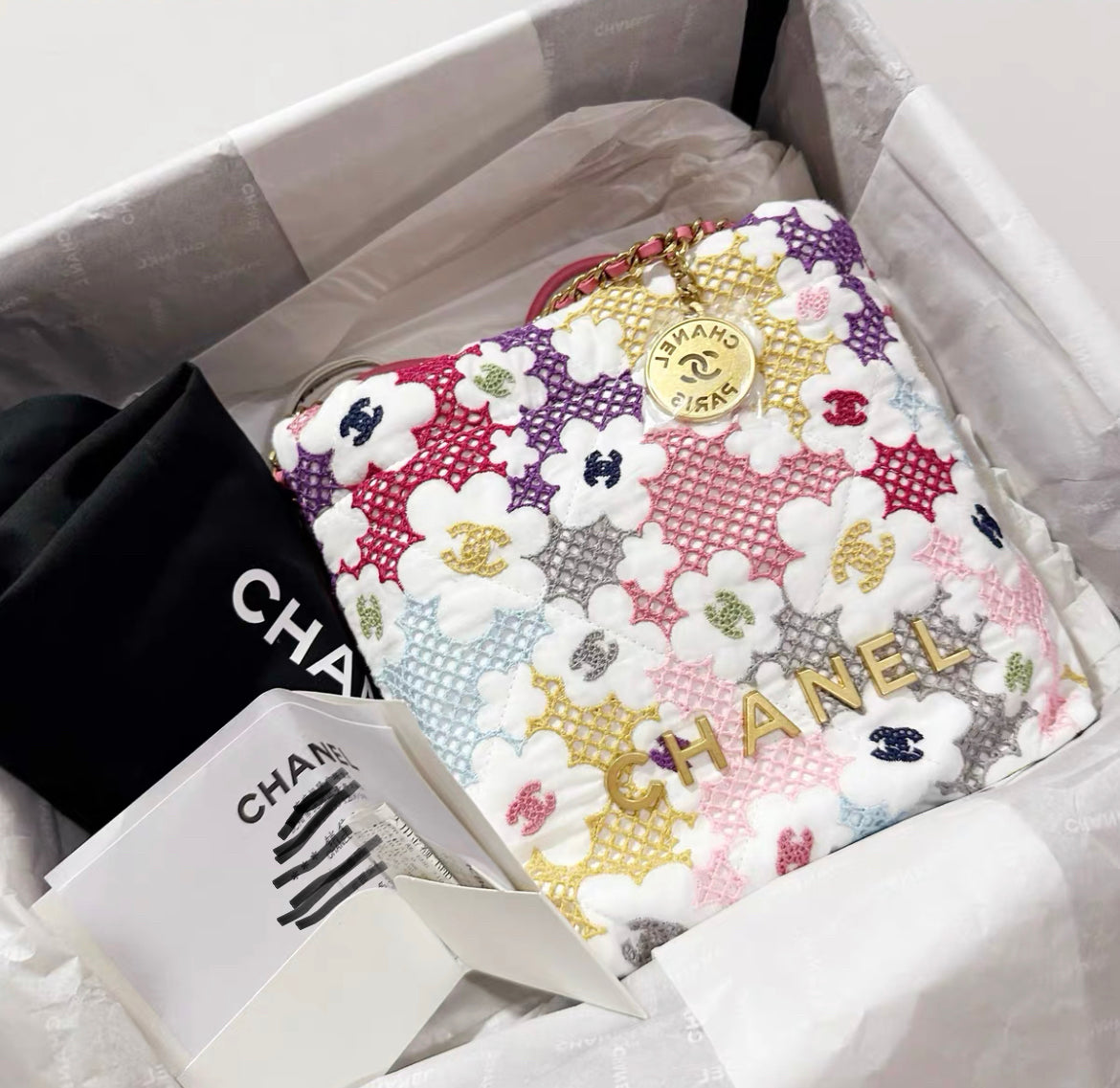 Chanel Chanel 22 Shoulder Bag - Rovelle Bags