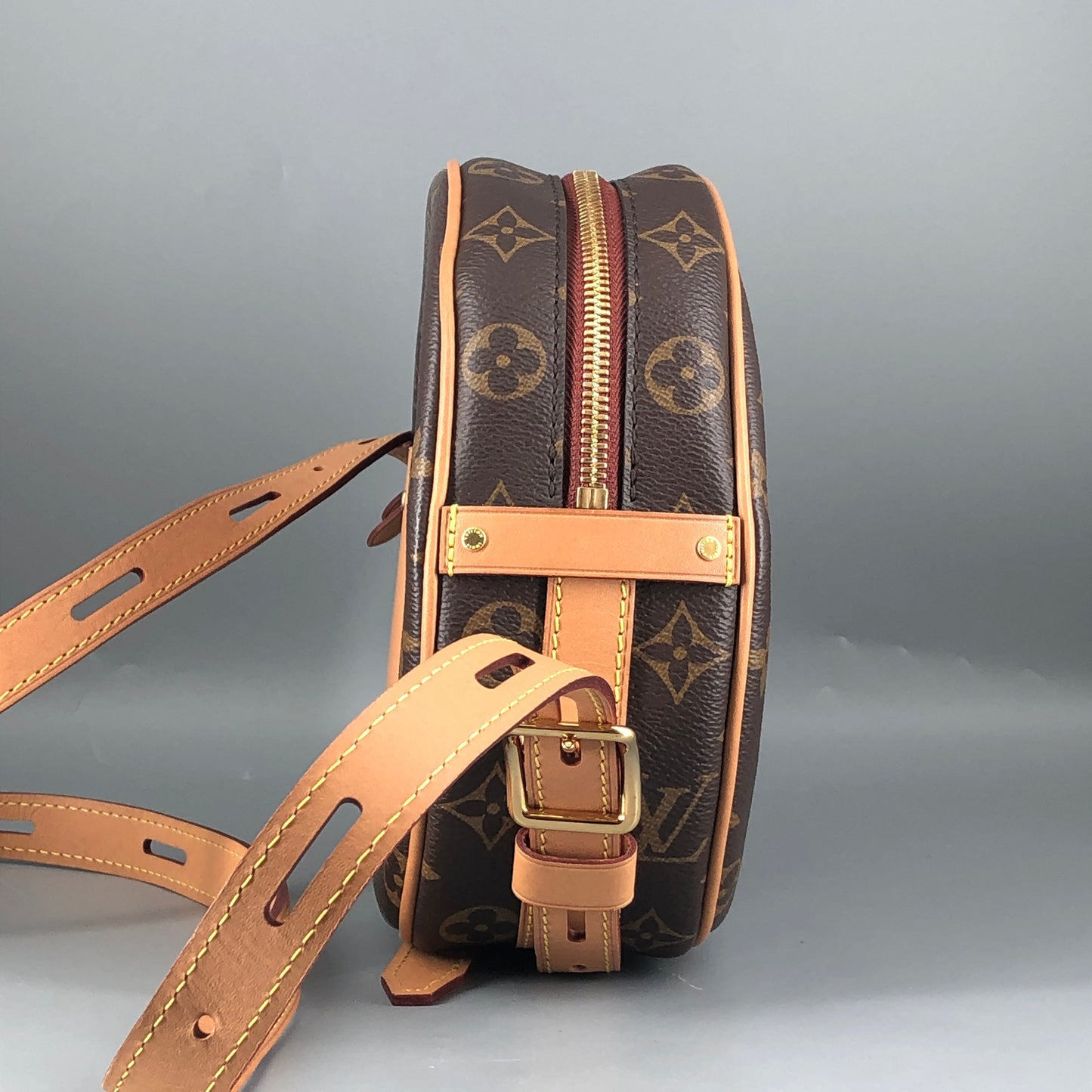 Louis Vuitton Monogram Canvas Boite Chapeau Souple Medium Round Crossbody Bag Brown
