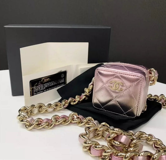 Chanel Chanel 22 Shoulder Bag - Rovelle Bags