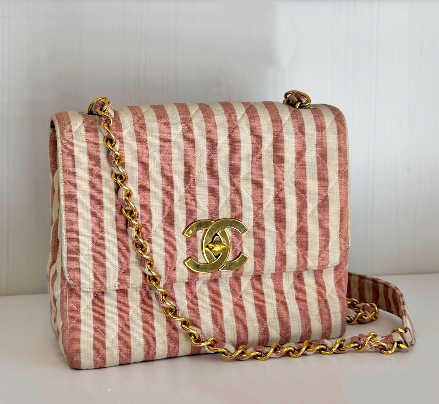 Chanel Chanel 19 Shoulder Bag - Rovelle Bags