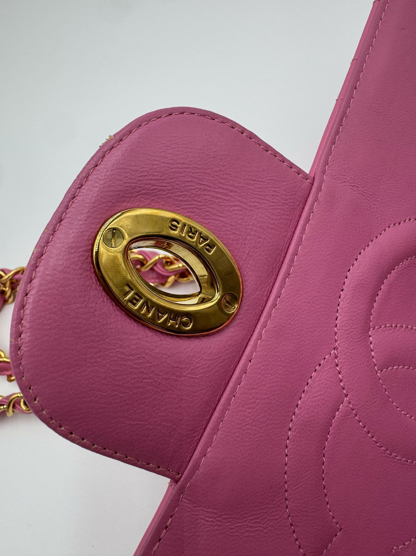 Chanel Chanel 19 Shoulder Bag - Rovelle Bags