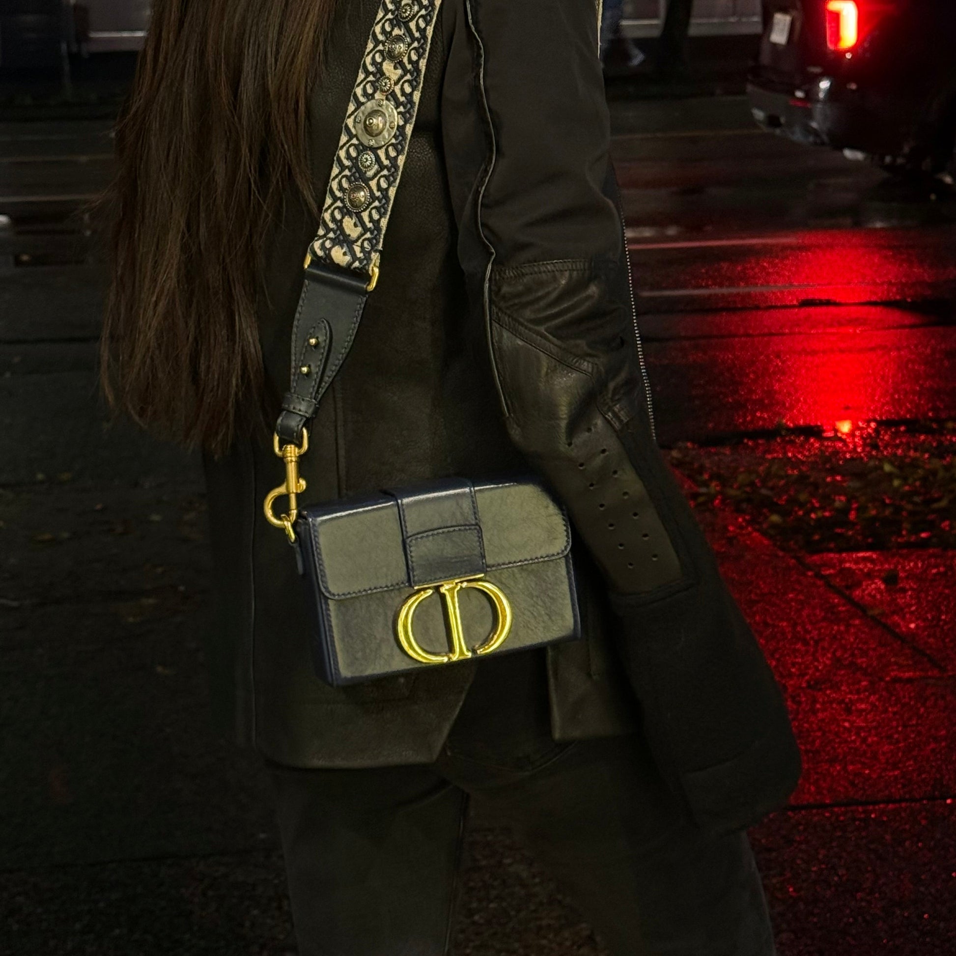 Dior 30 Montaigne Shoulder Bag - Rovelle Bags