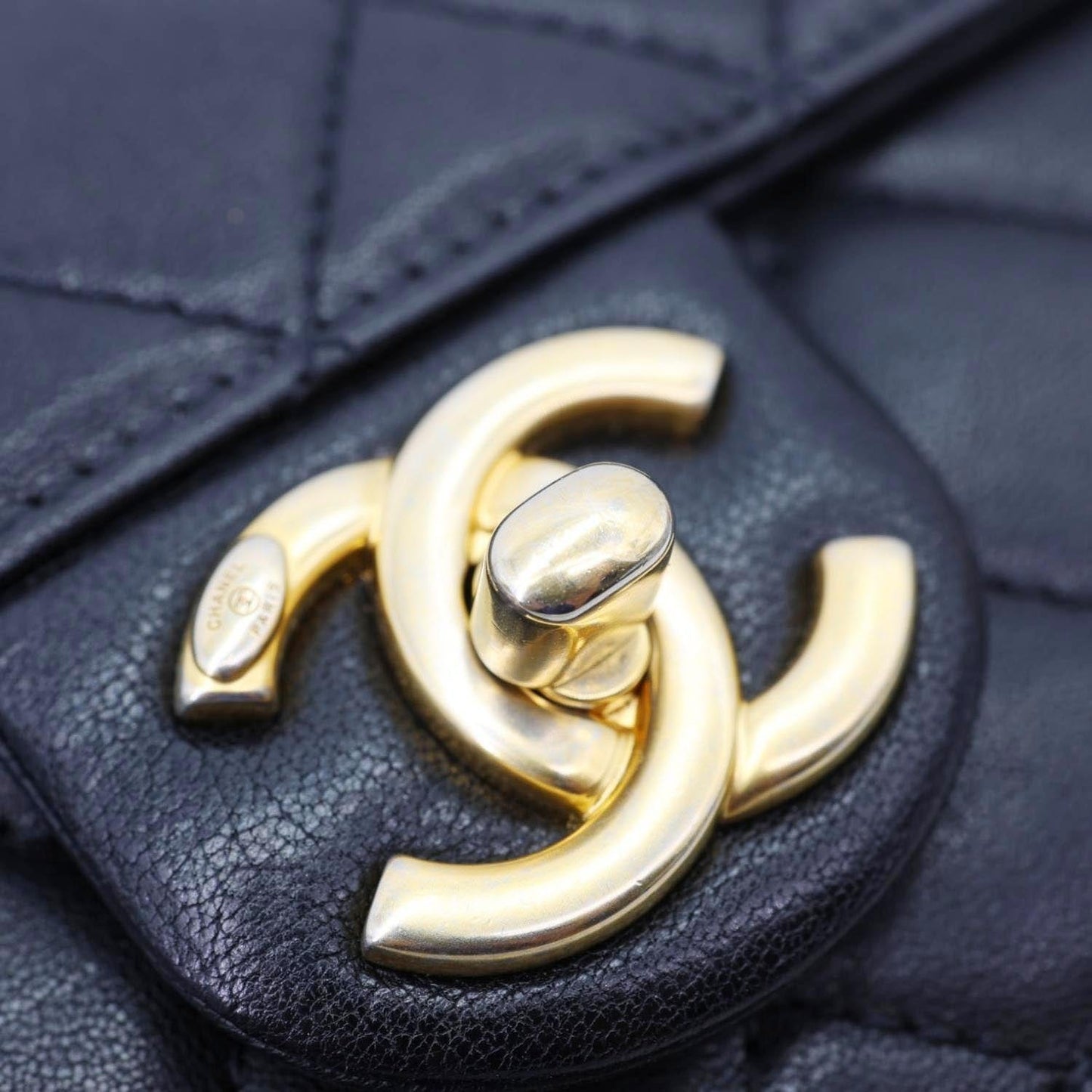 CHANEL Chic Pearls Flap Small Quilted Leather Shoulder Bag Black