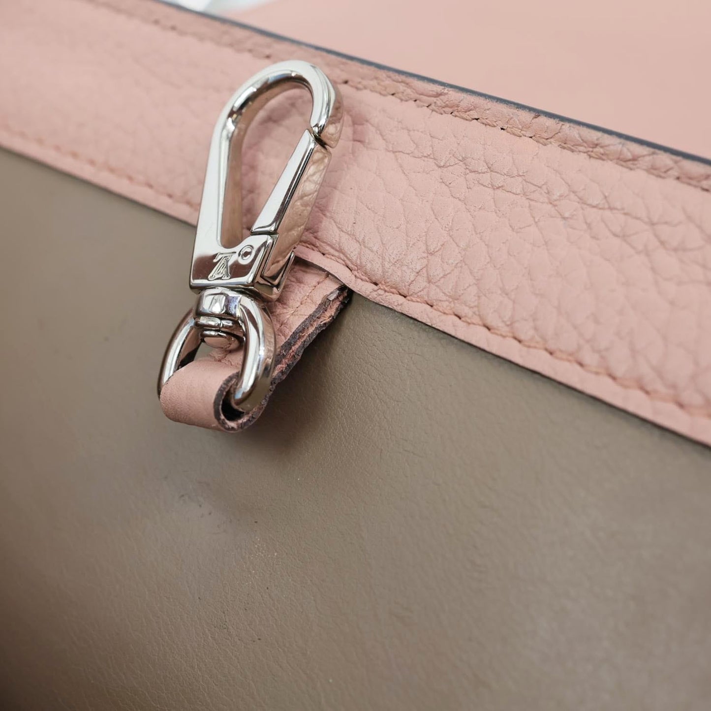 LOUIS VUITTON Capucines MM Taurillon Leather Satchel Bag Magnolia
