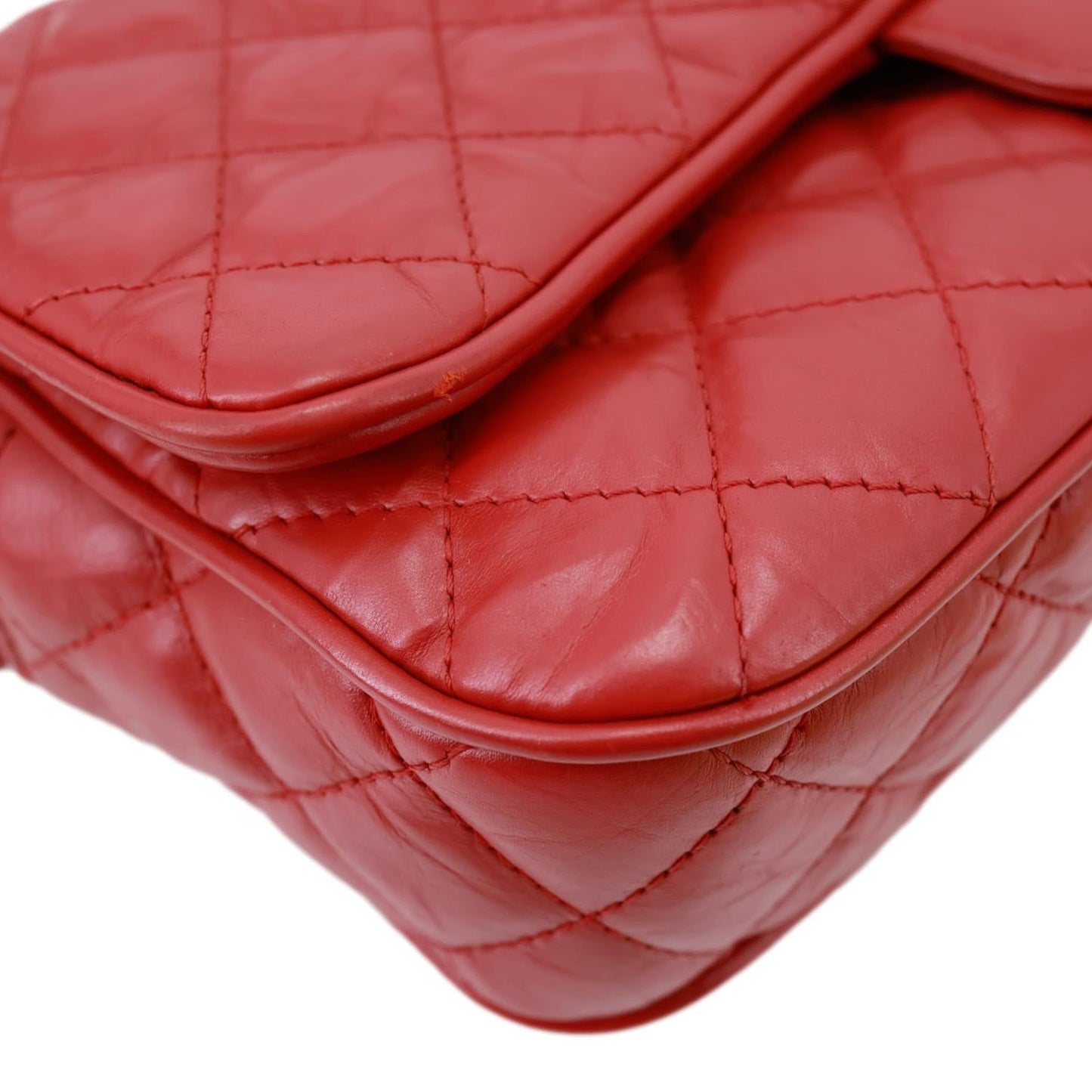 CHANEL Casual Rock Airlines Flap Quilted Crumpled Calfskin Leather Shoulder Bag Red