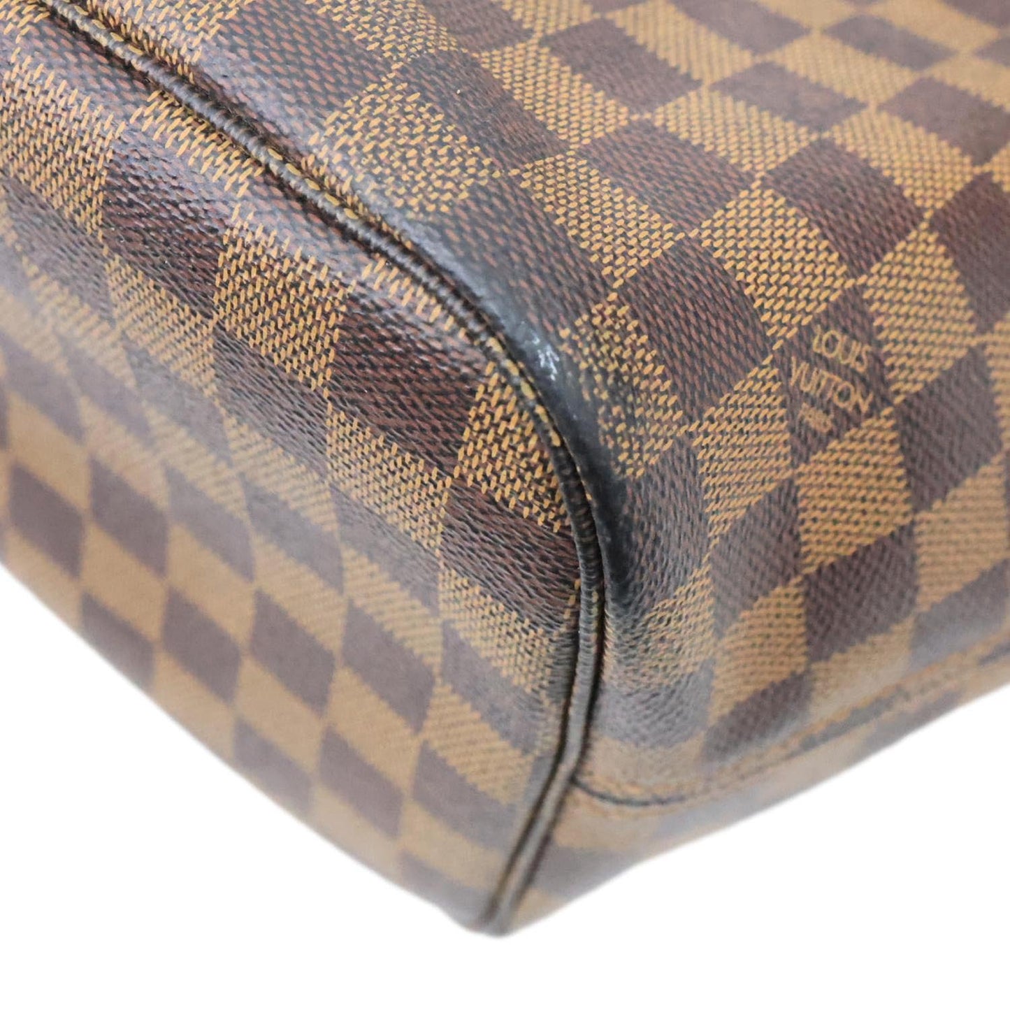 LOUIS VUITTON Neverfull MM Damier Ebene Tote Bag Red