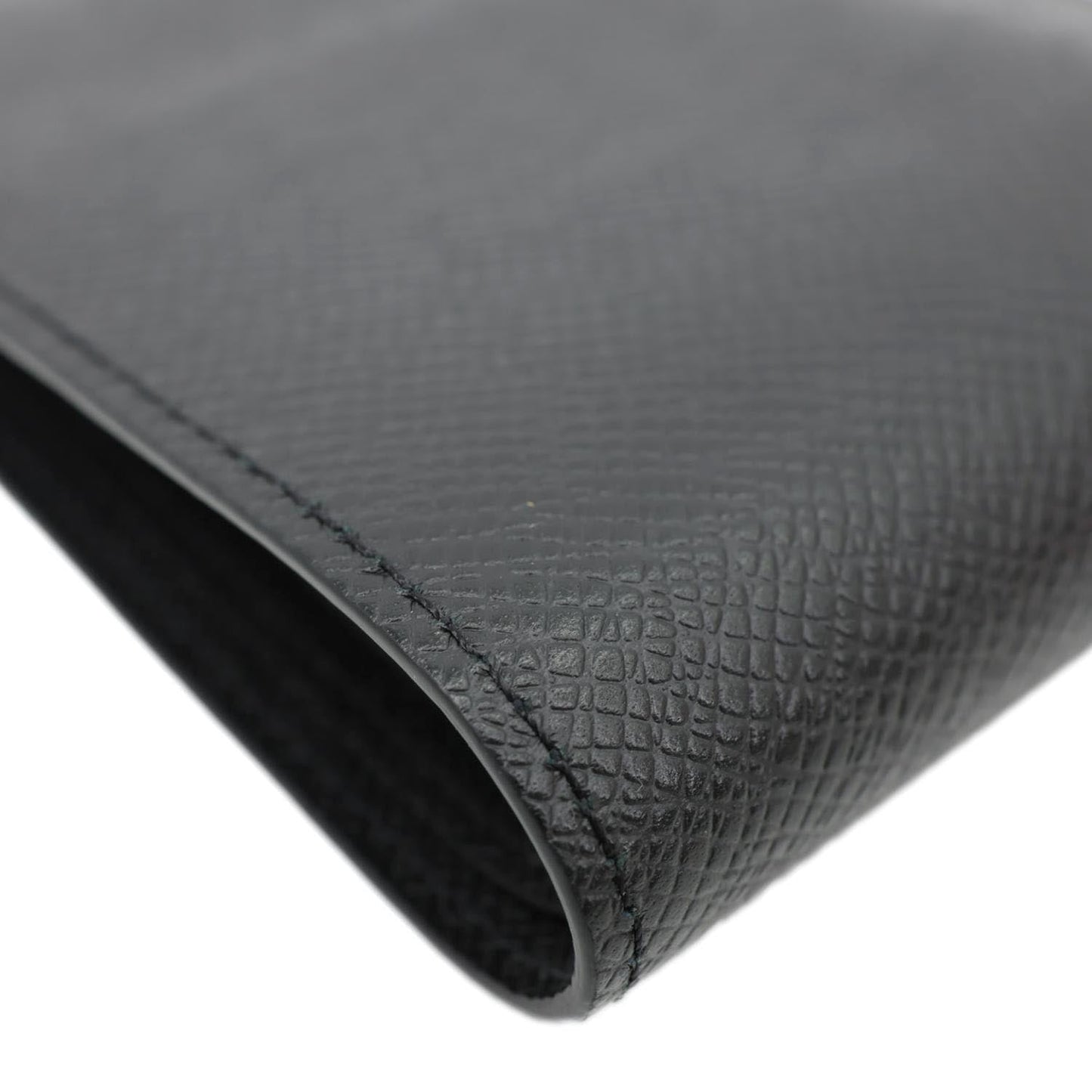 LOUIS VUITTON Amerigo Taiga Leather Wallet Black