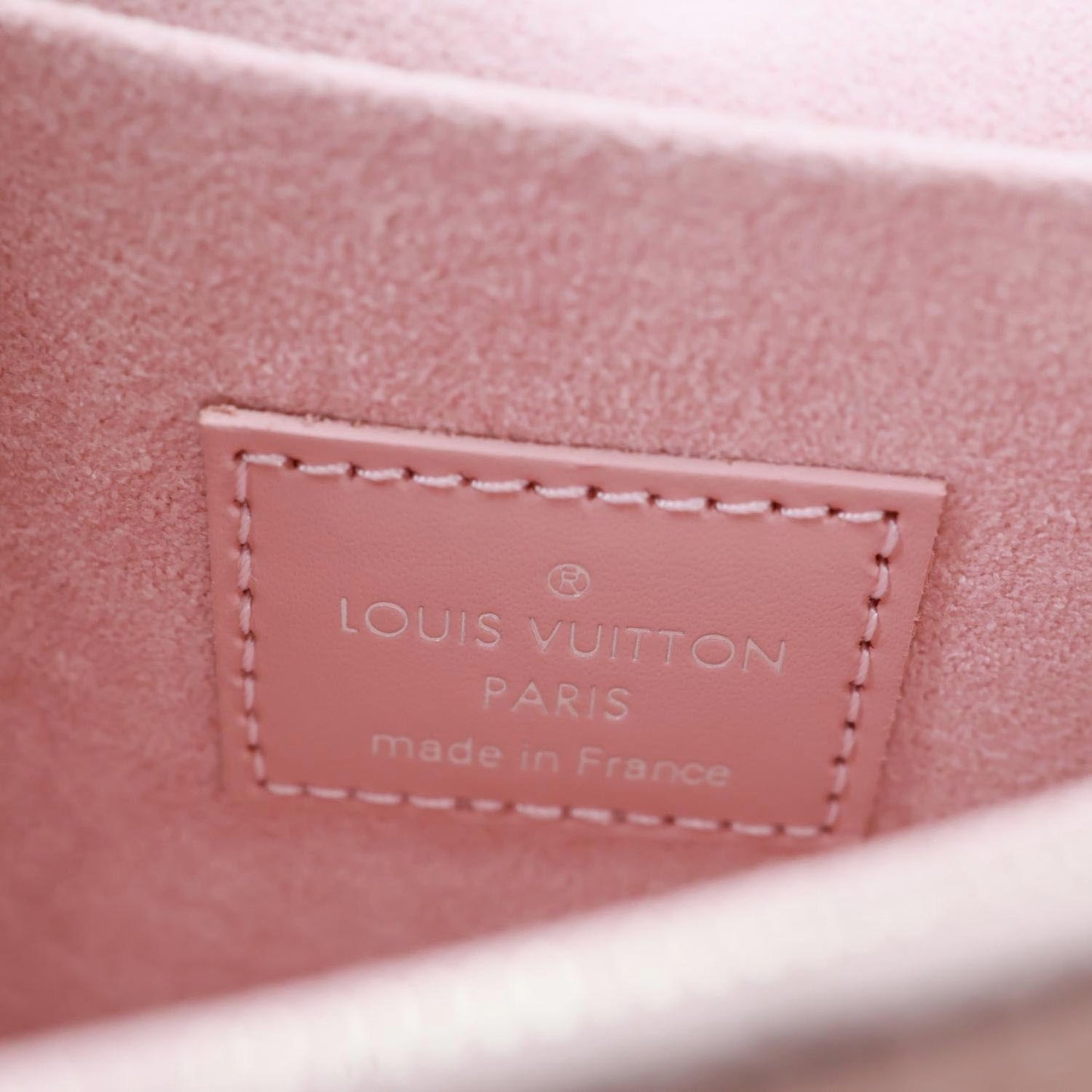 LOUIS VUITTON Felicie Pochette Epi Leather Crossbody Bag Pink